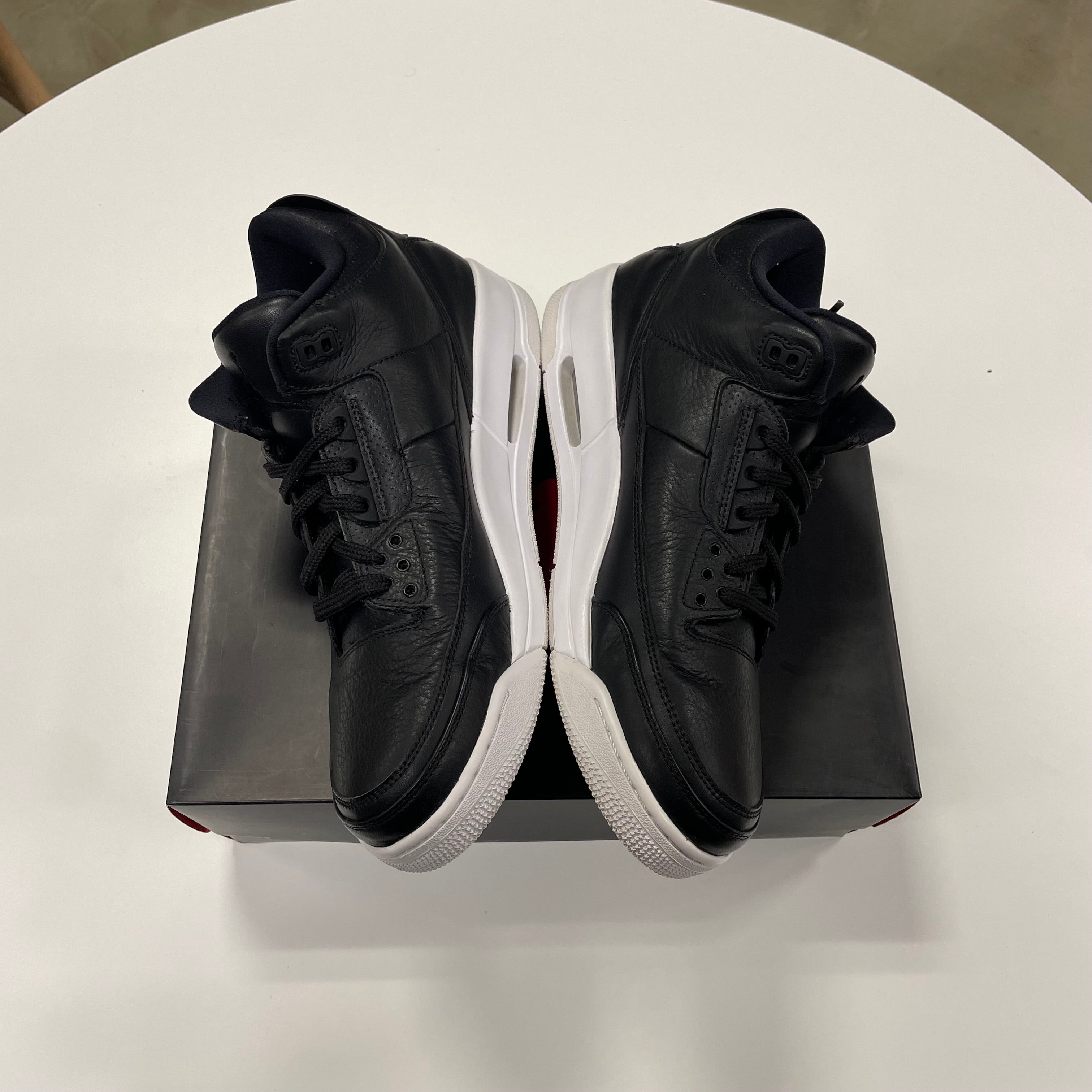 Jordan 3 'Cyber Monday' (11) Used