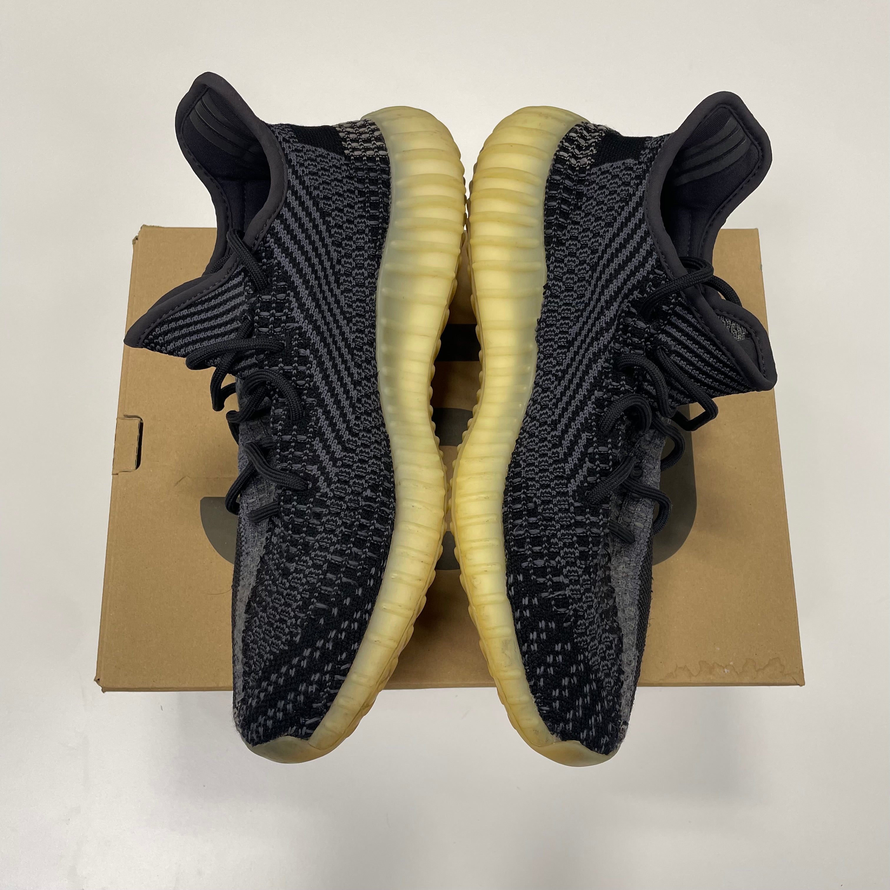 Yeezy 350 V2 'Carbon' (10) Used