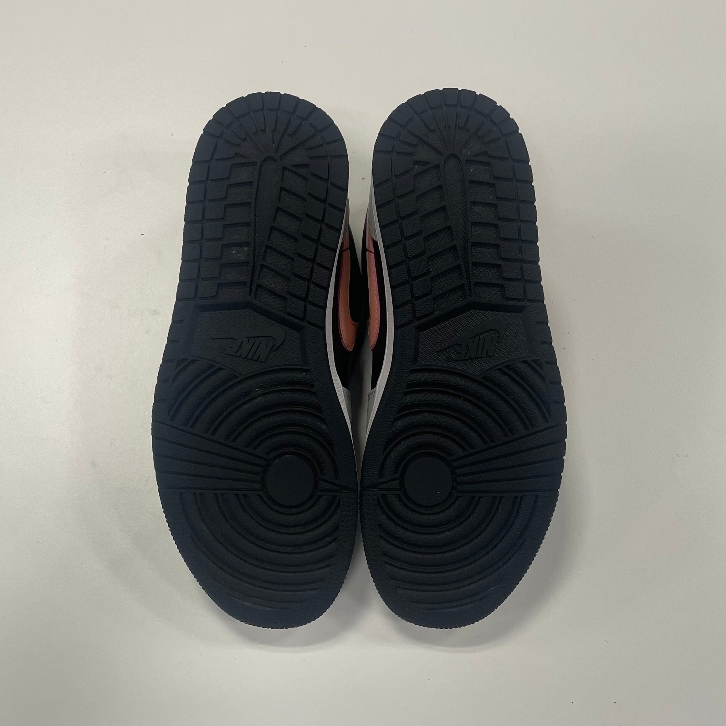 Air Jordan 1 Low 'Black Pink' (7.5) Used