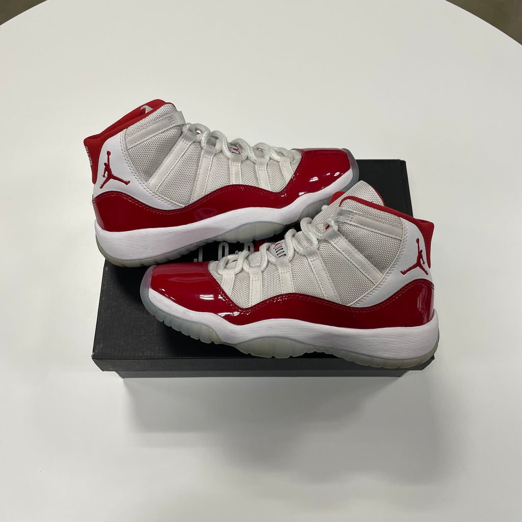 Air Jordan 11 'Cherry' (3.5) Used