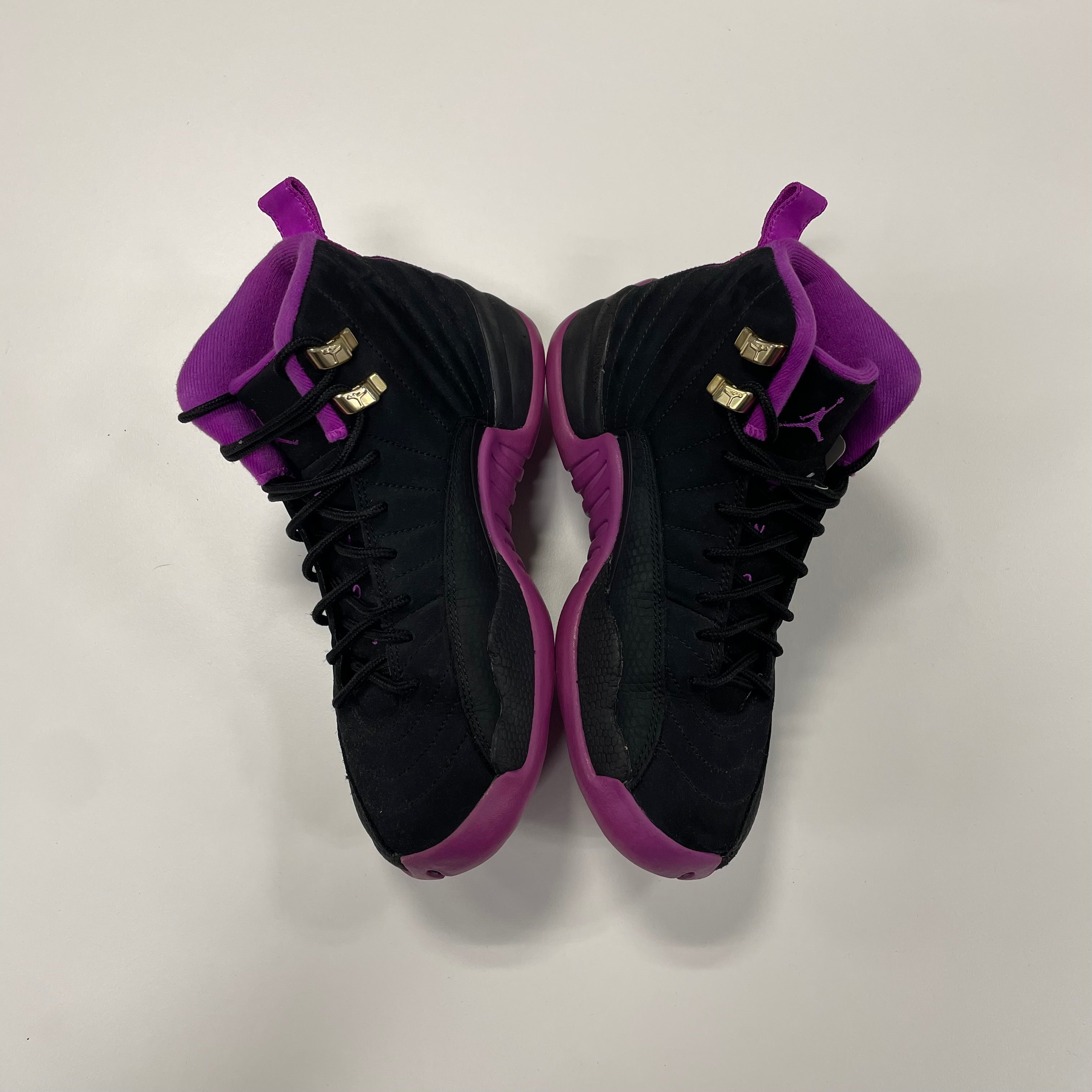 Air Jordan 12 'Hyper Violet' (4.5Y) Used