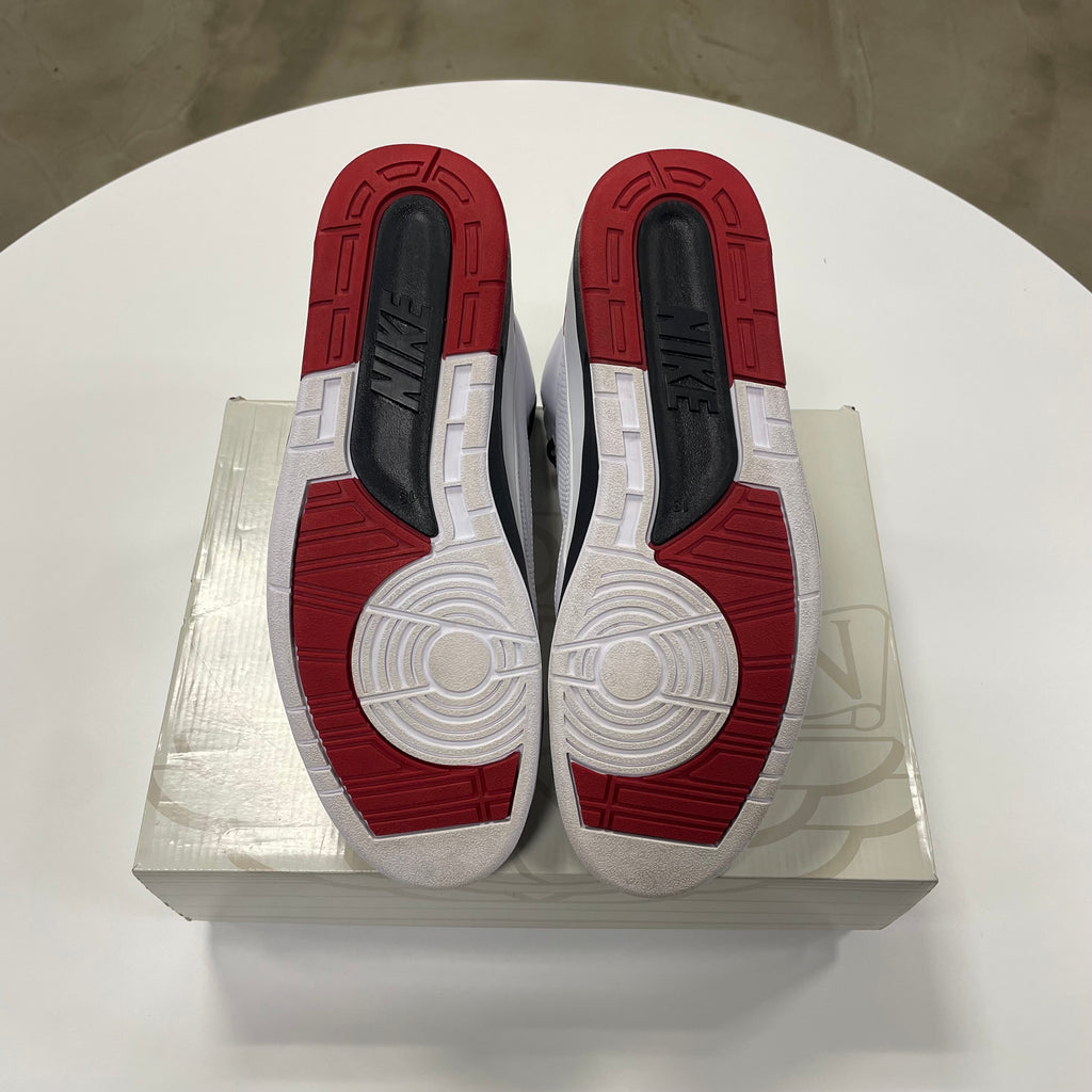 Air Jordan 2 'Chicago' (13) Used