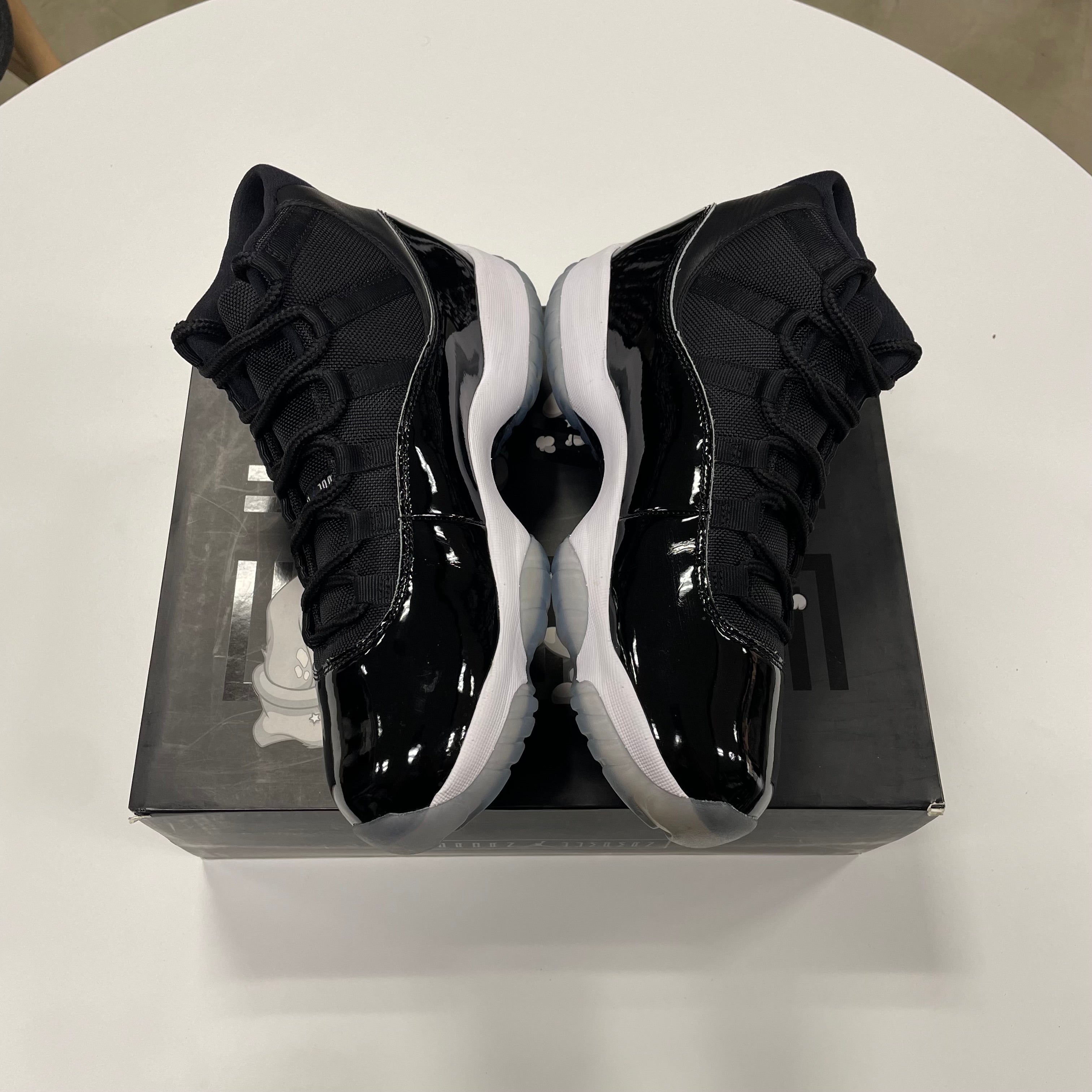 Jordan 11 'Space Jam' (10) Used