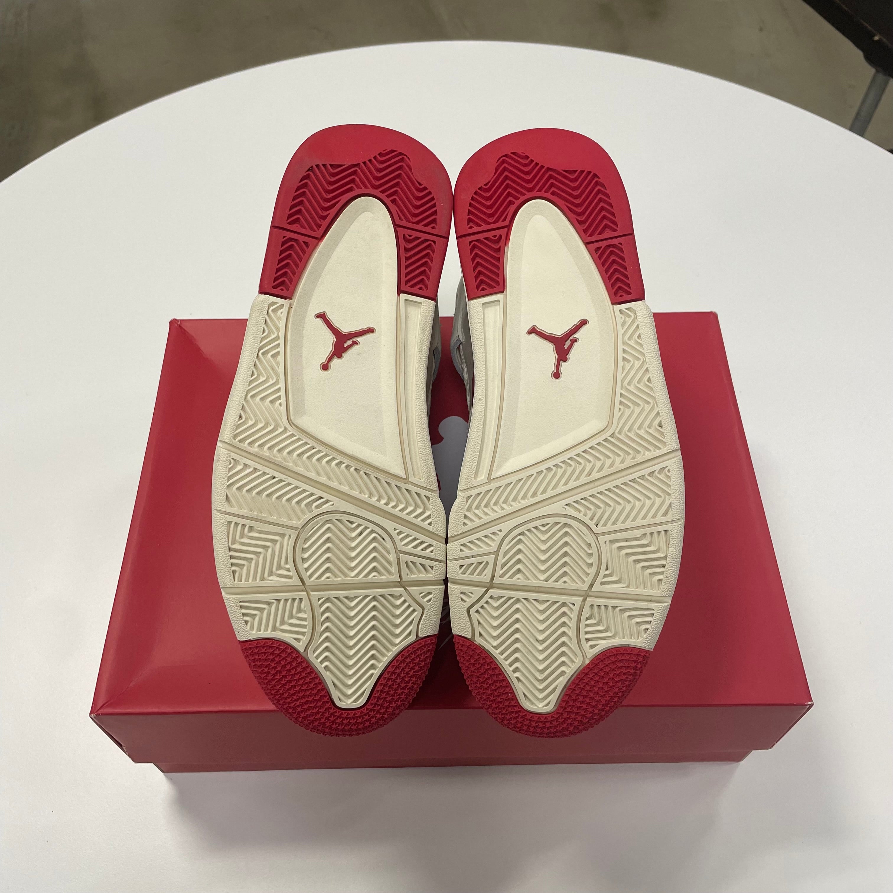 Air Jordan 4 'Valentine's Day' (9.5) Used