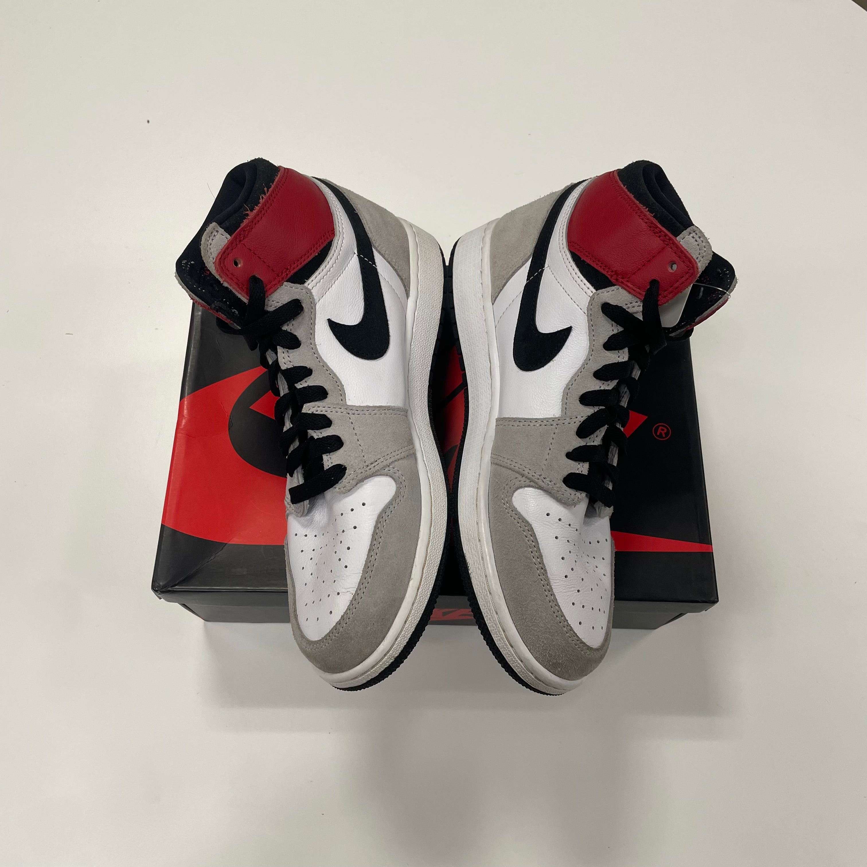Air Jordan 1 High 'Smoke Grey' (7Y) Used