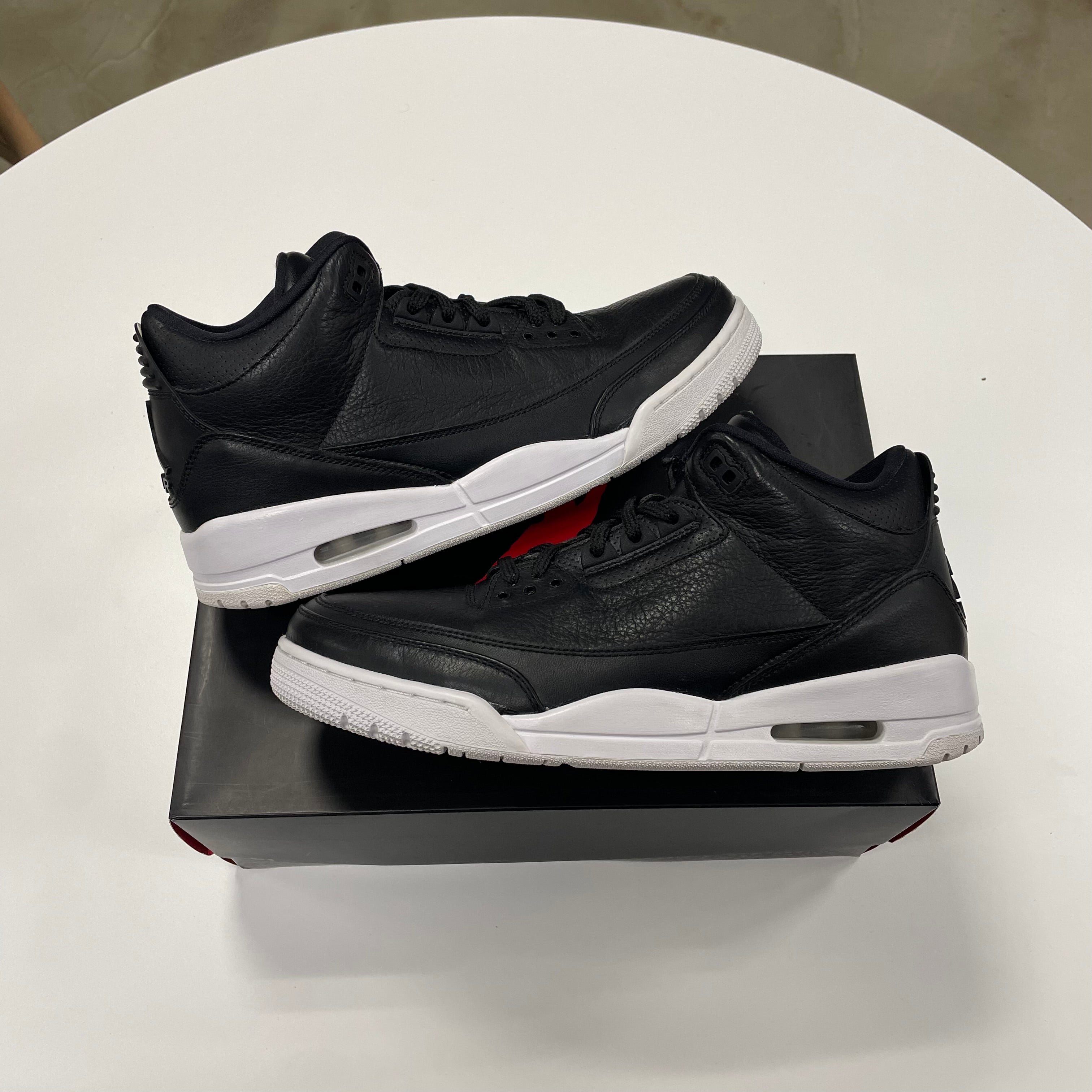 Jordan 3 'Cyber Monday' (11) Used