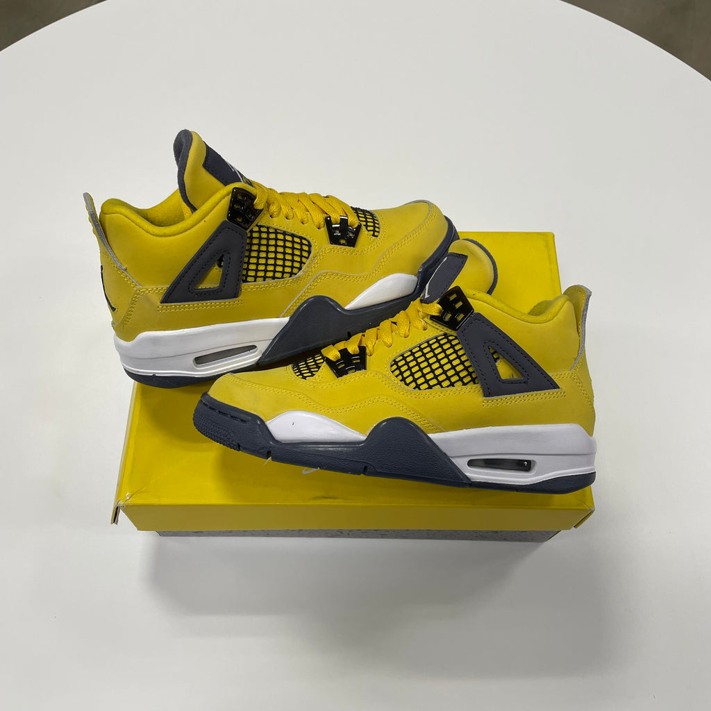 Jordan 4 Lightning (3.5y) Used