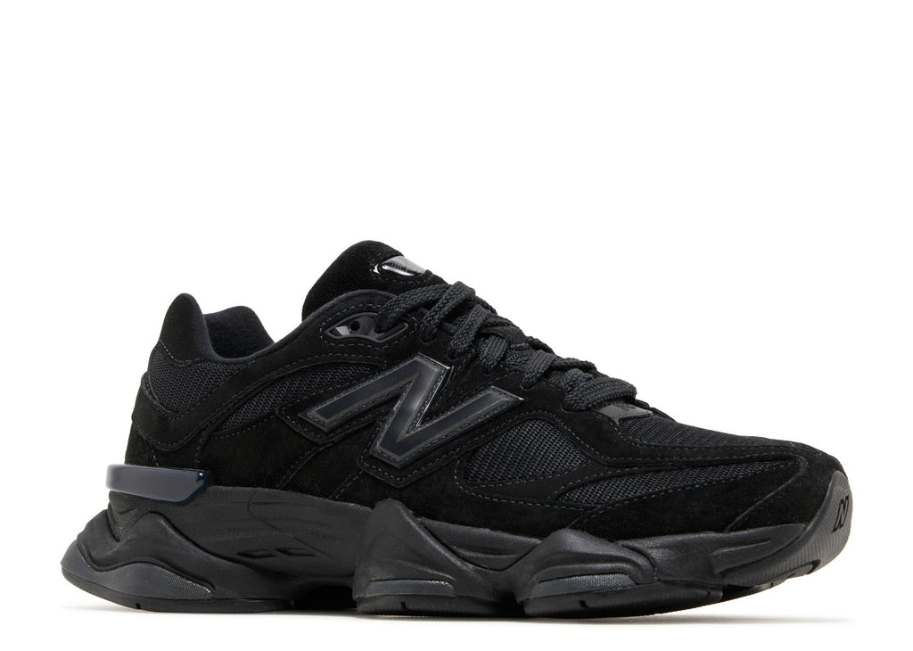 9060 Triple Black