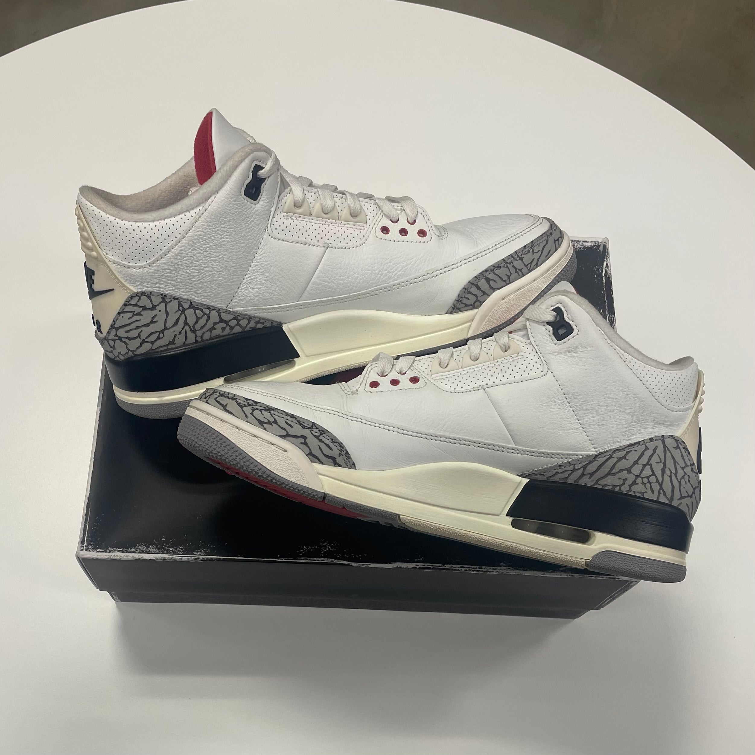 Air Jordan 3 'White Cement' (11) Used