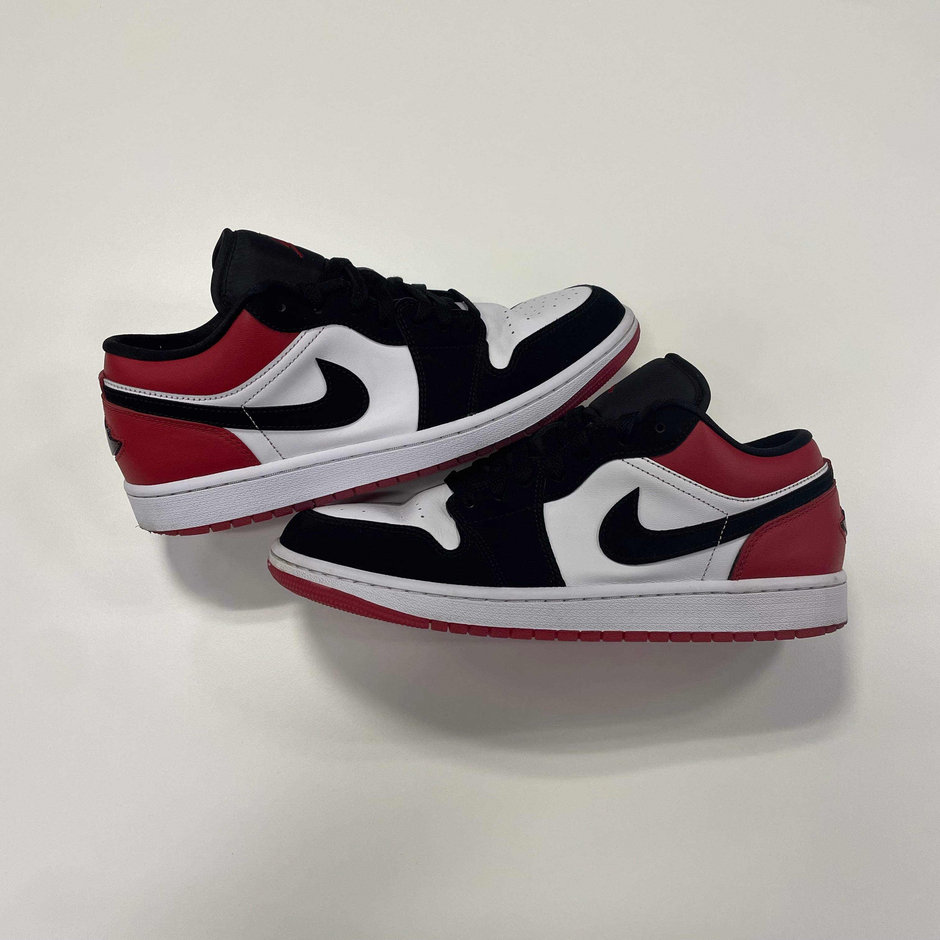 Jordan 1 Low 'Black Toe' (9.5) Used