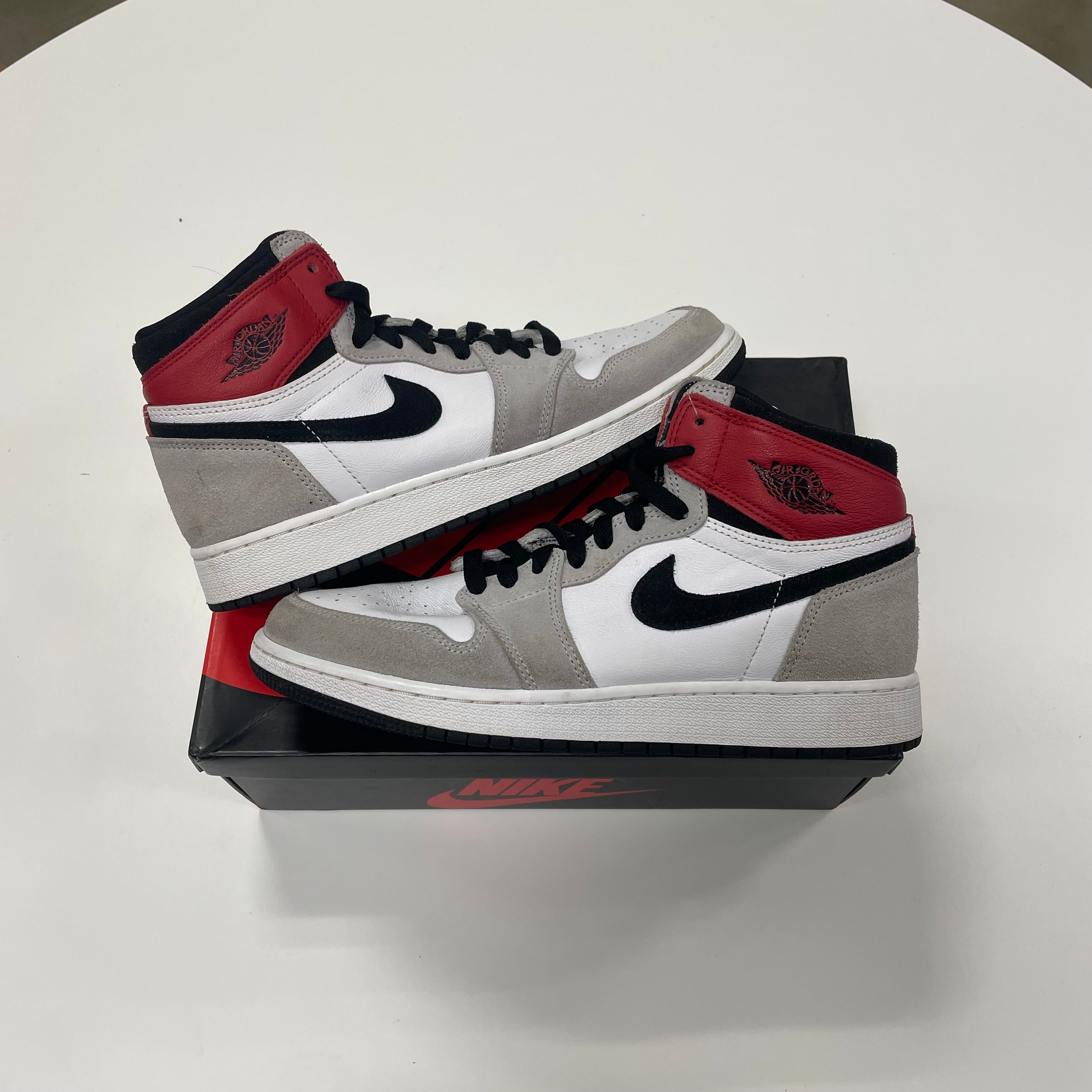 Air Jordan 1 High 'Smoke Grey' (7Y) Used