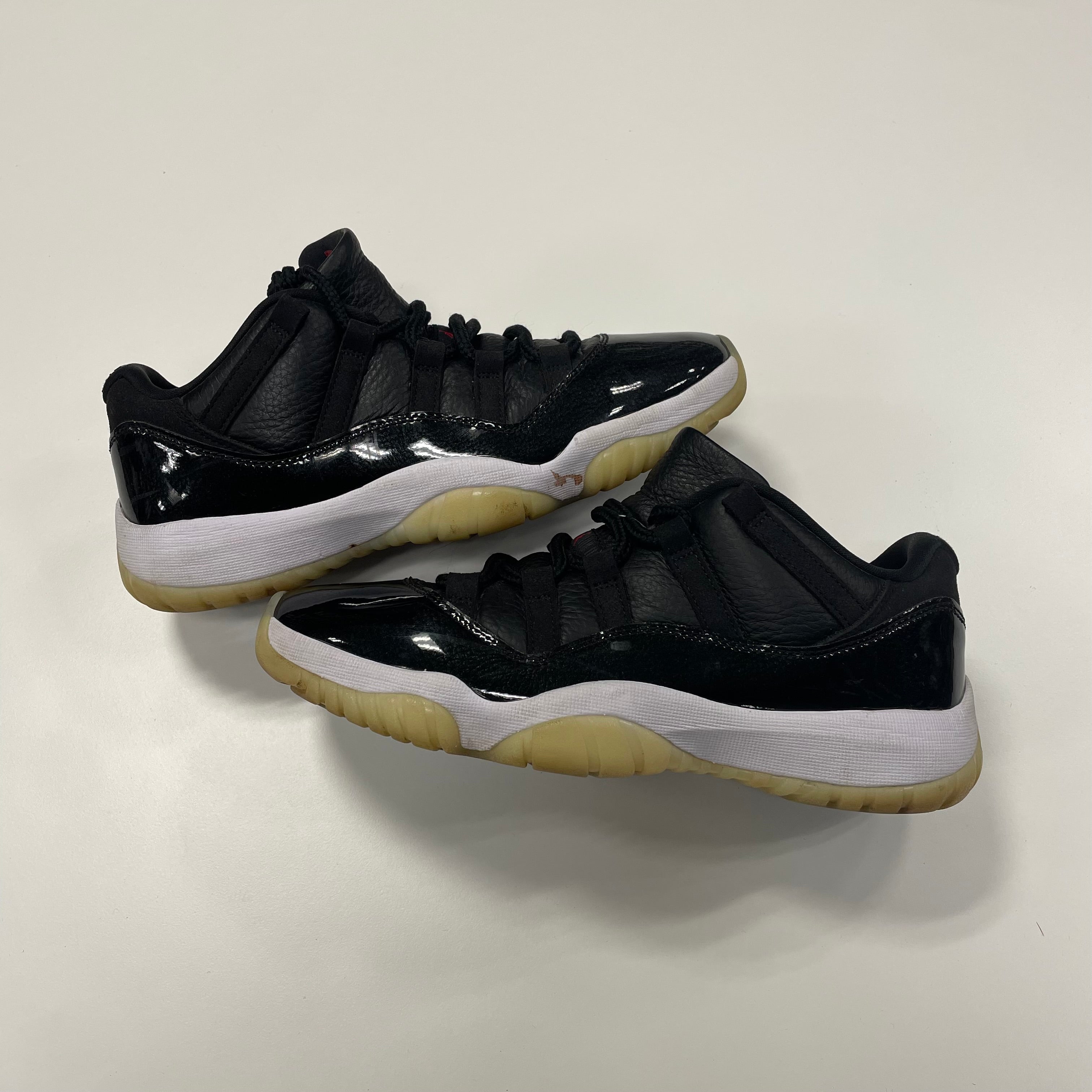 Jordan 11 Low '72-10' (8.5) Used