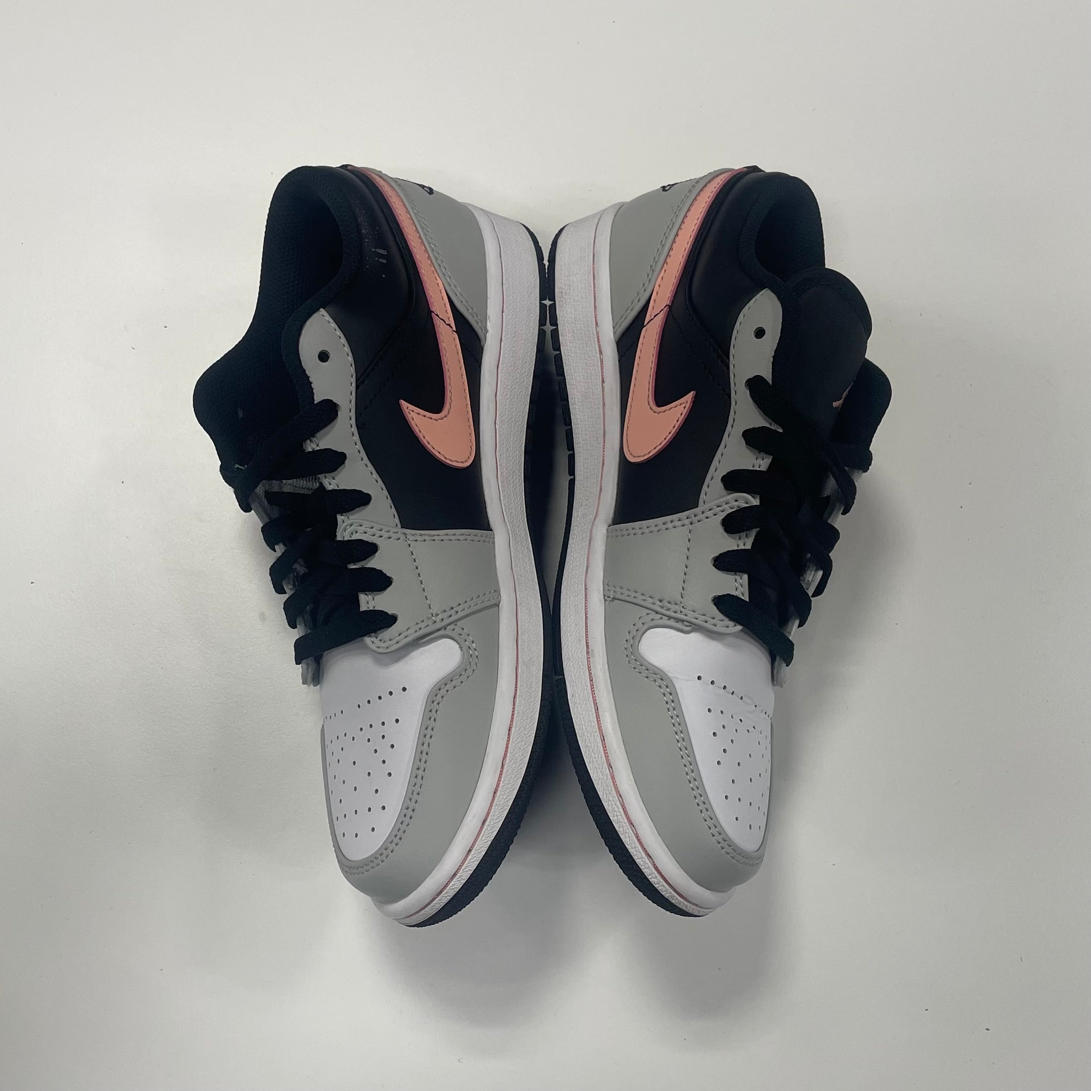 Air Jordan 1 Low 'Black Pink' (7.5) Used