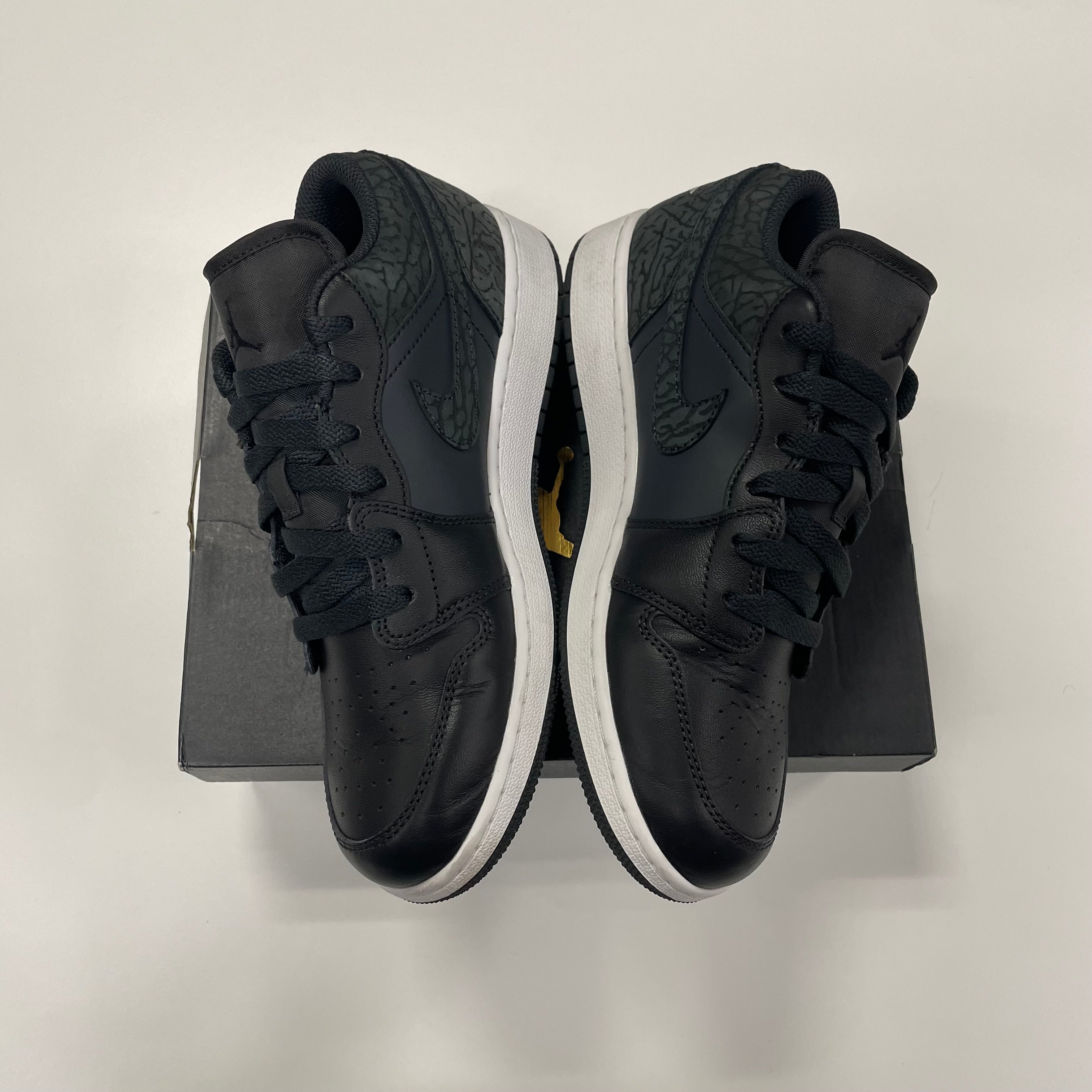 Jordan 1 Low 'Black Elephant' (7) Used