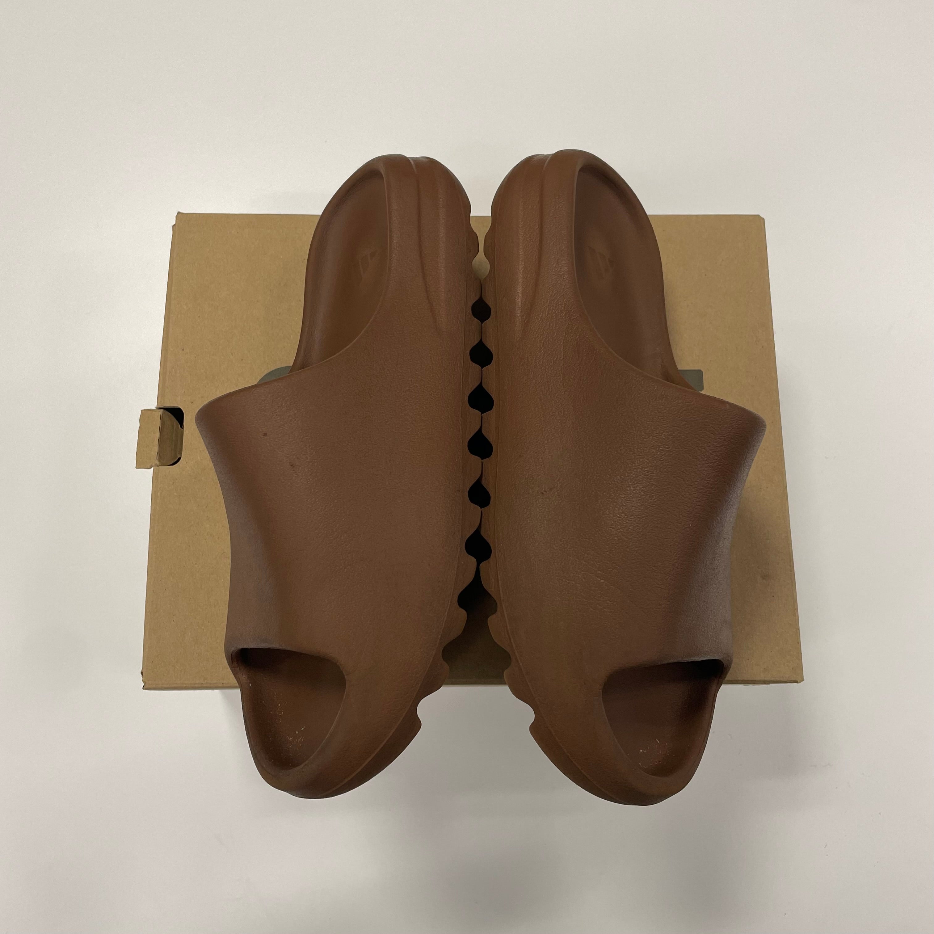 Yeezy Slide 'Flax' (9) Used