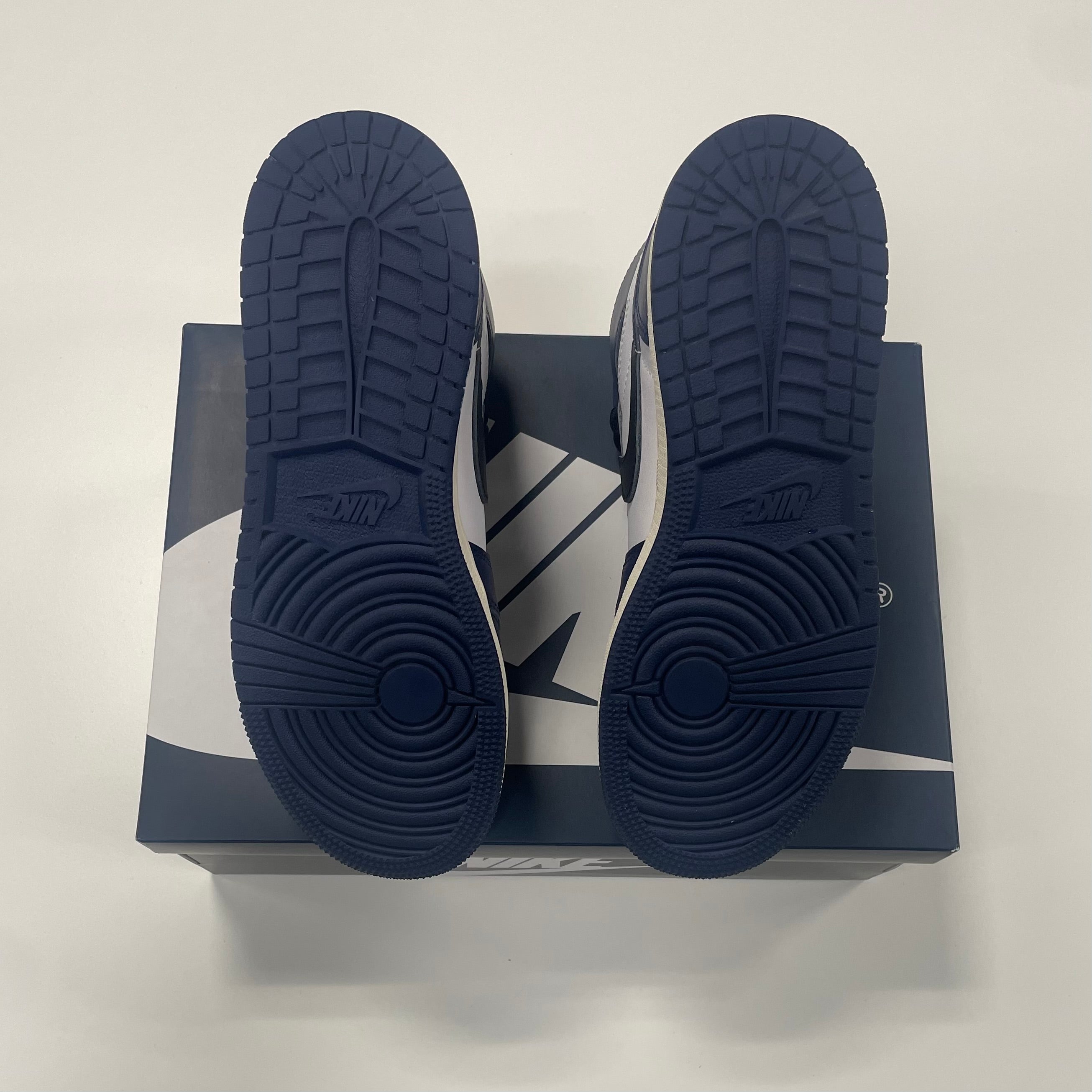 Air Jordan 1 High 'Midnight Navy' (6) Used