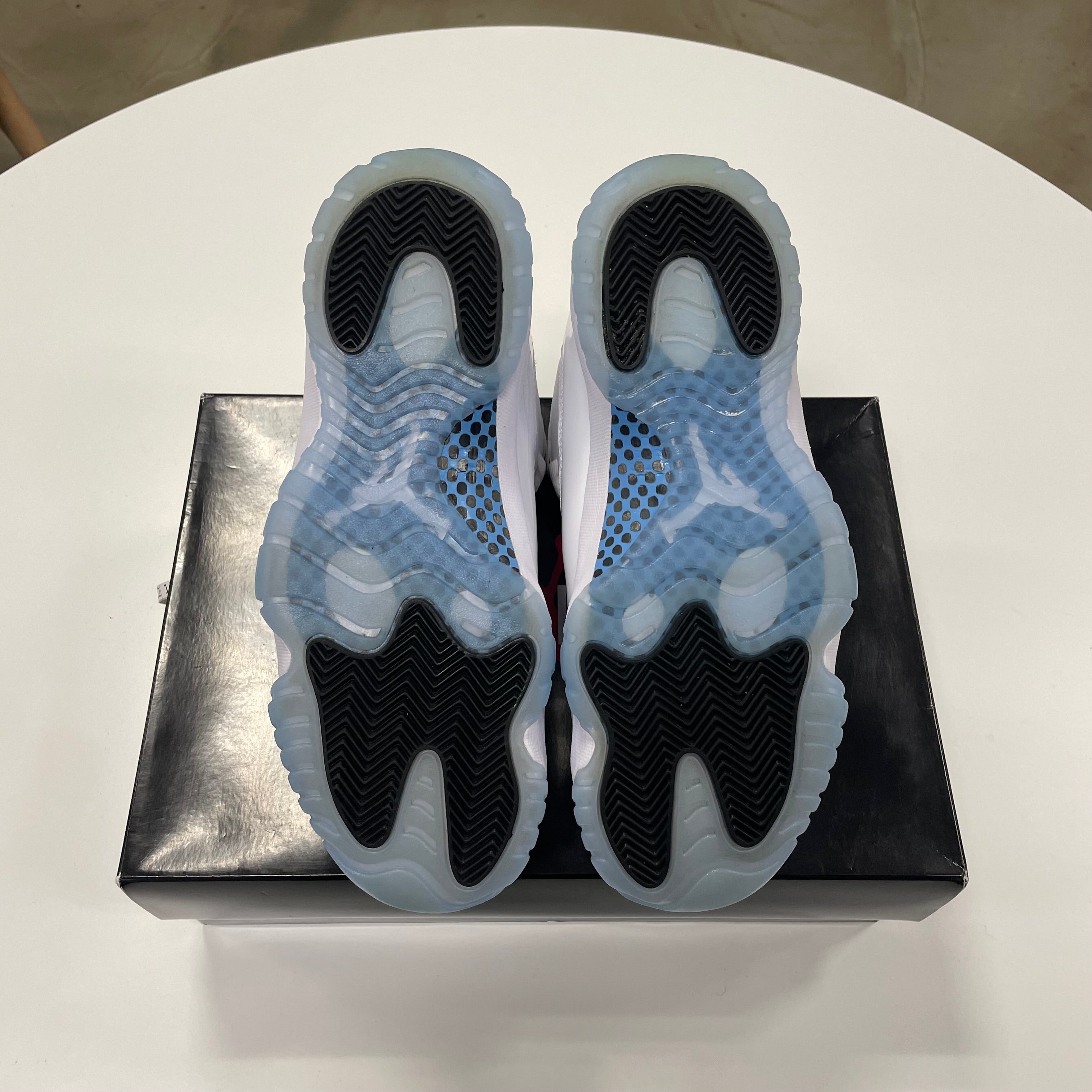 Air Jordan 11 High 'Legend Blue' (9) Used