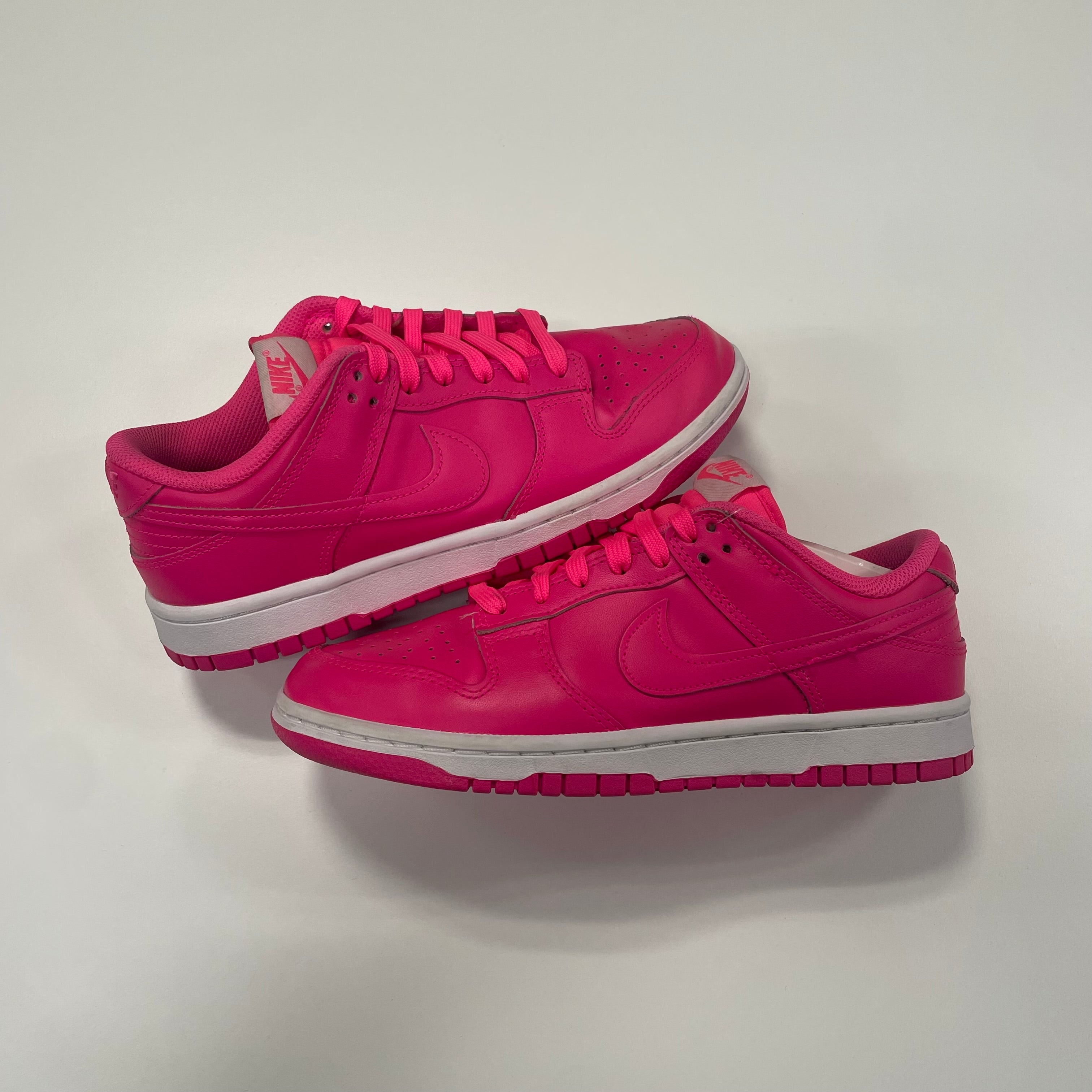 Nike Dunk Low 'Hyper Pink' (6.5Y) Used