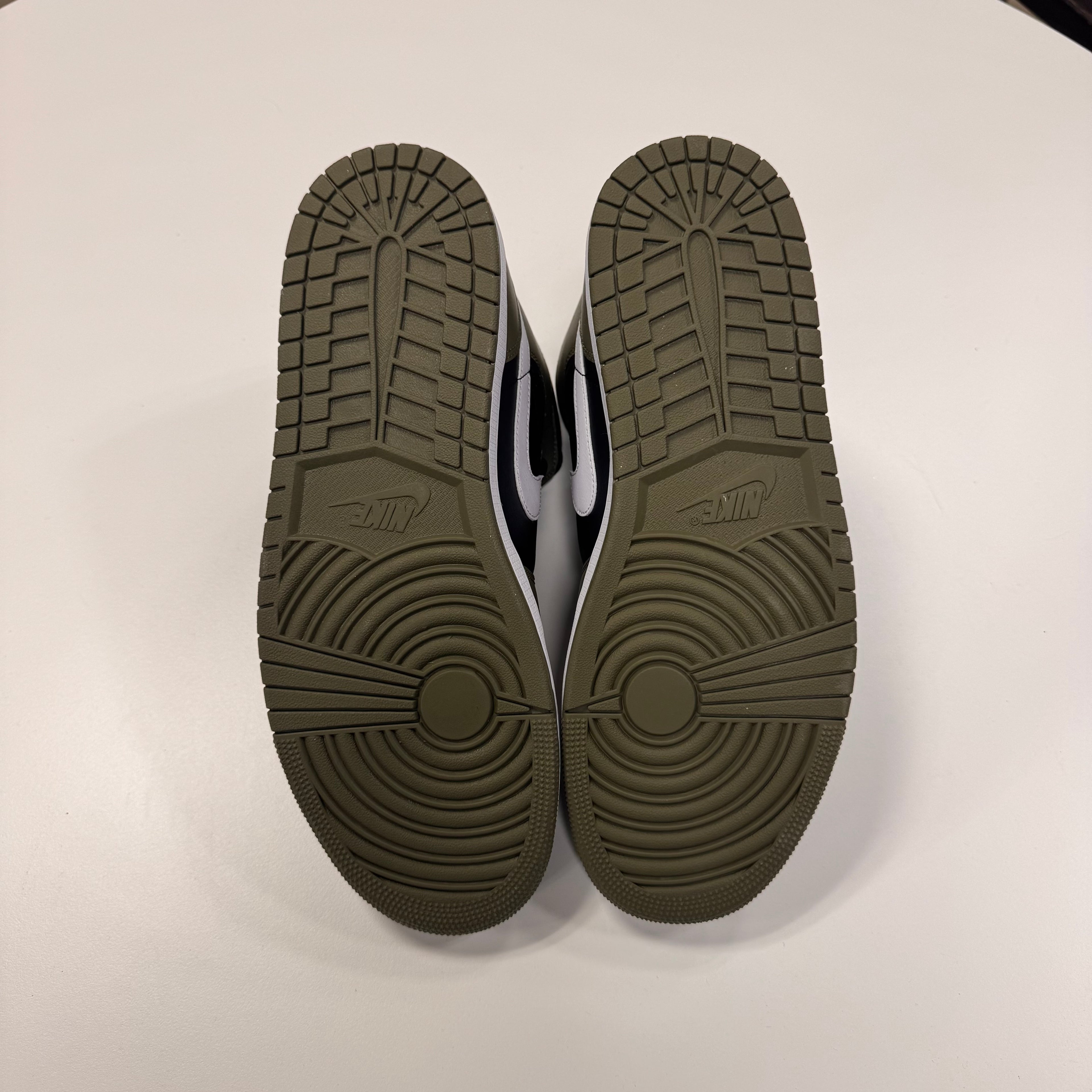 Jordan 1 Mid 'Olive' (13) Used