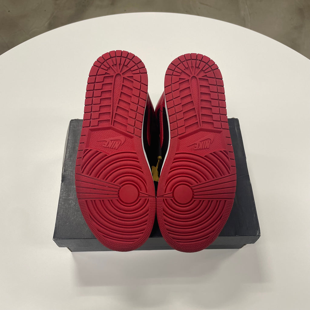 Jordan 1 Mid 'Bred Banned' Used
