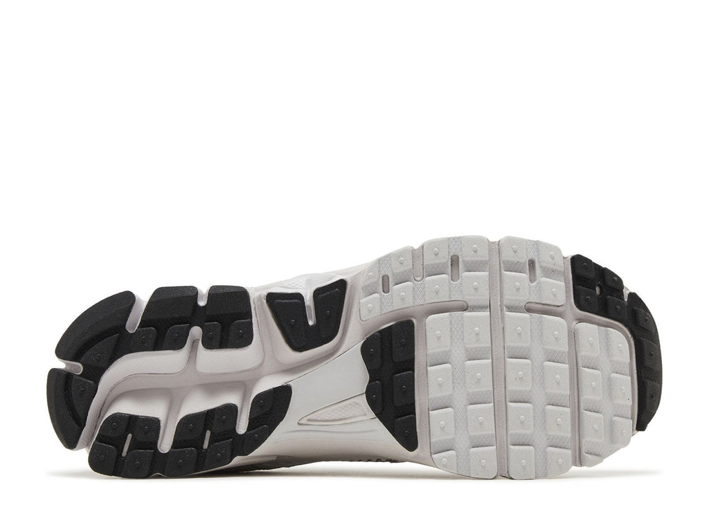 Vomero 5 GS White Black